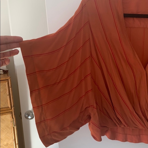 Top - Picture 2 of 4